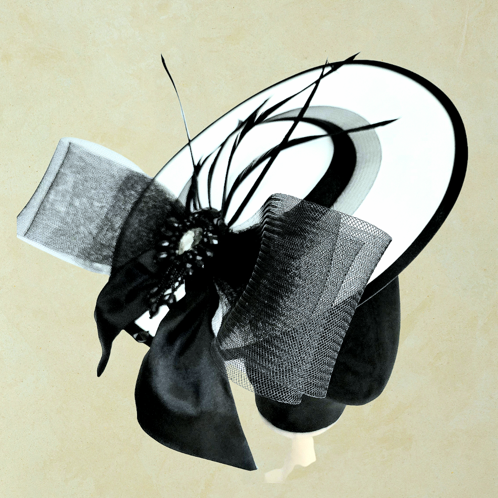 Esta Siyah Beyaz Renk Vualet 30 cm