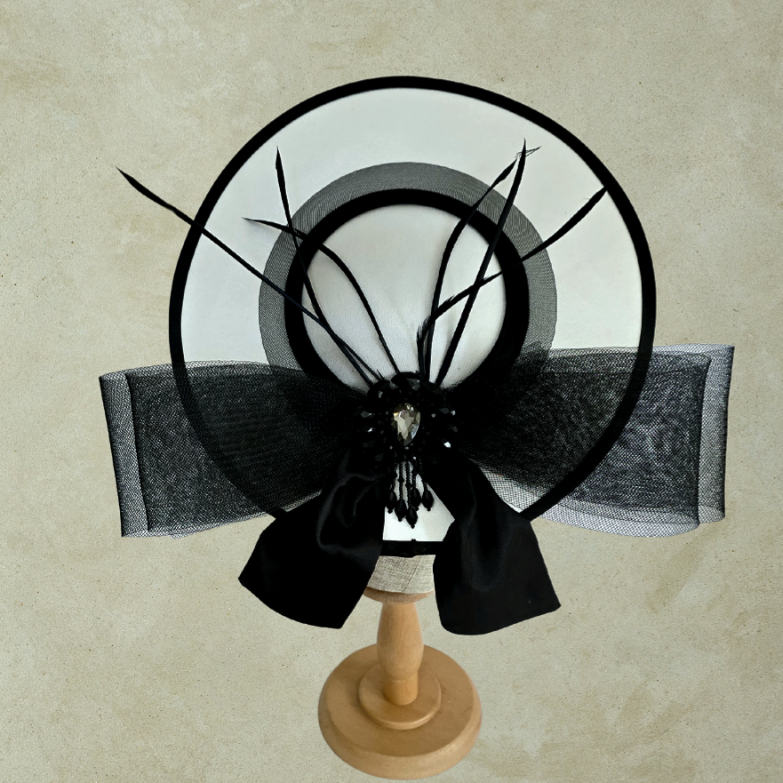 Esta Siyah Beyaz Renk Vualet 30 cm