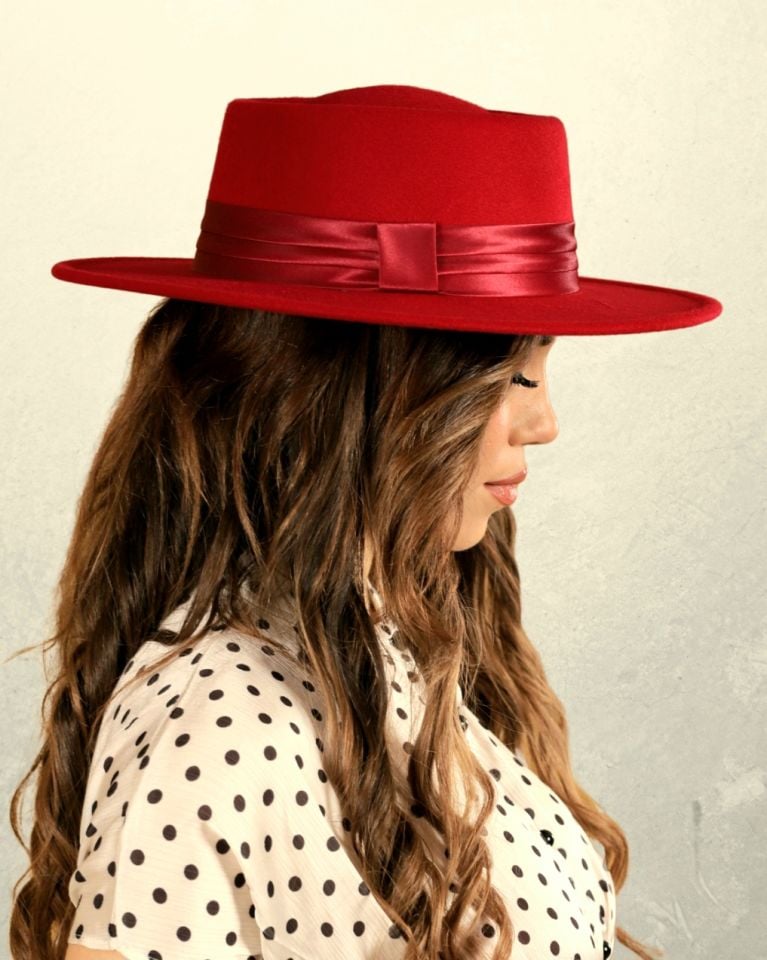 Jazz Kırmızı Renk Biyeli Şapka 9 cm kenarlı