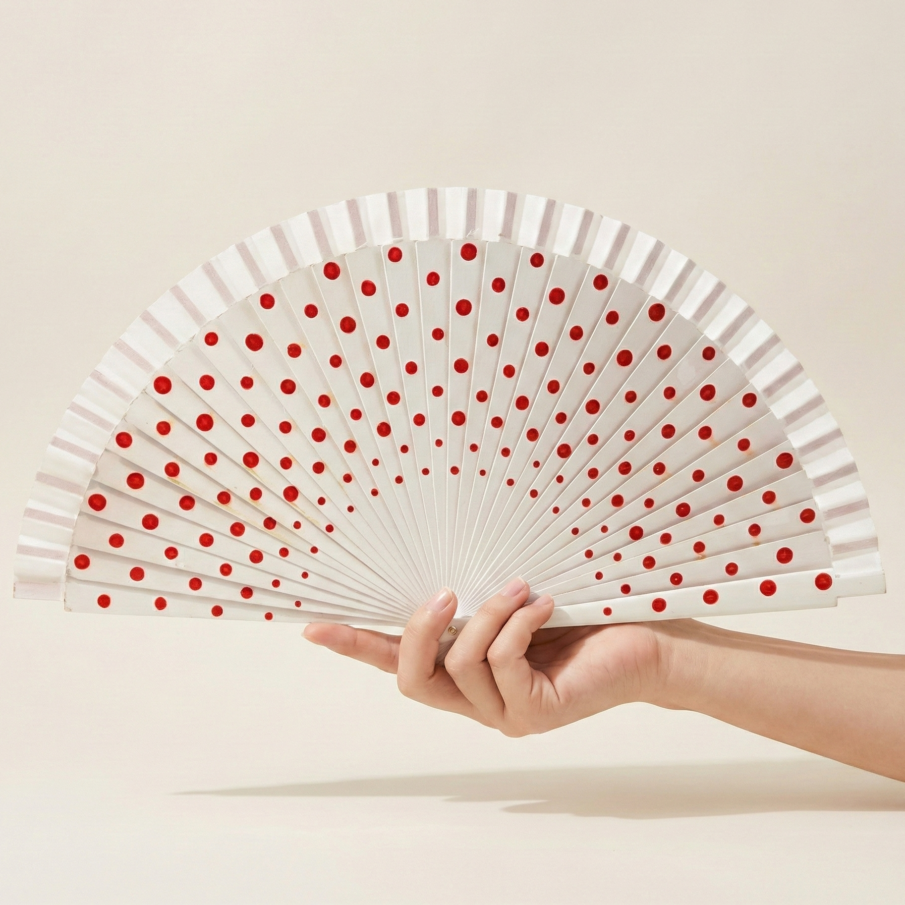 Beyaz Renk Bambu Yelpaze Özel Kutulu