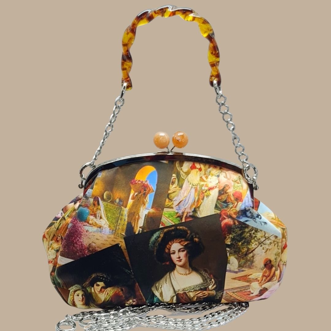 Sardunya Model  Model Koyu Renk Kadınlar Desenli Renkli Tasarım Çanta