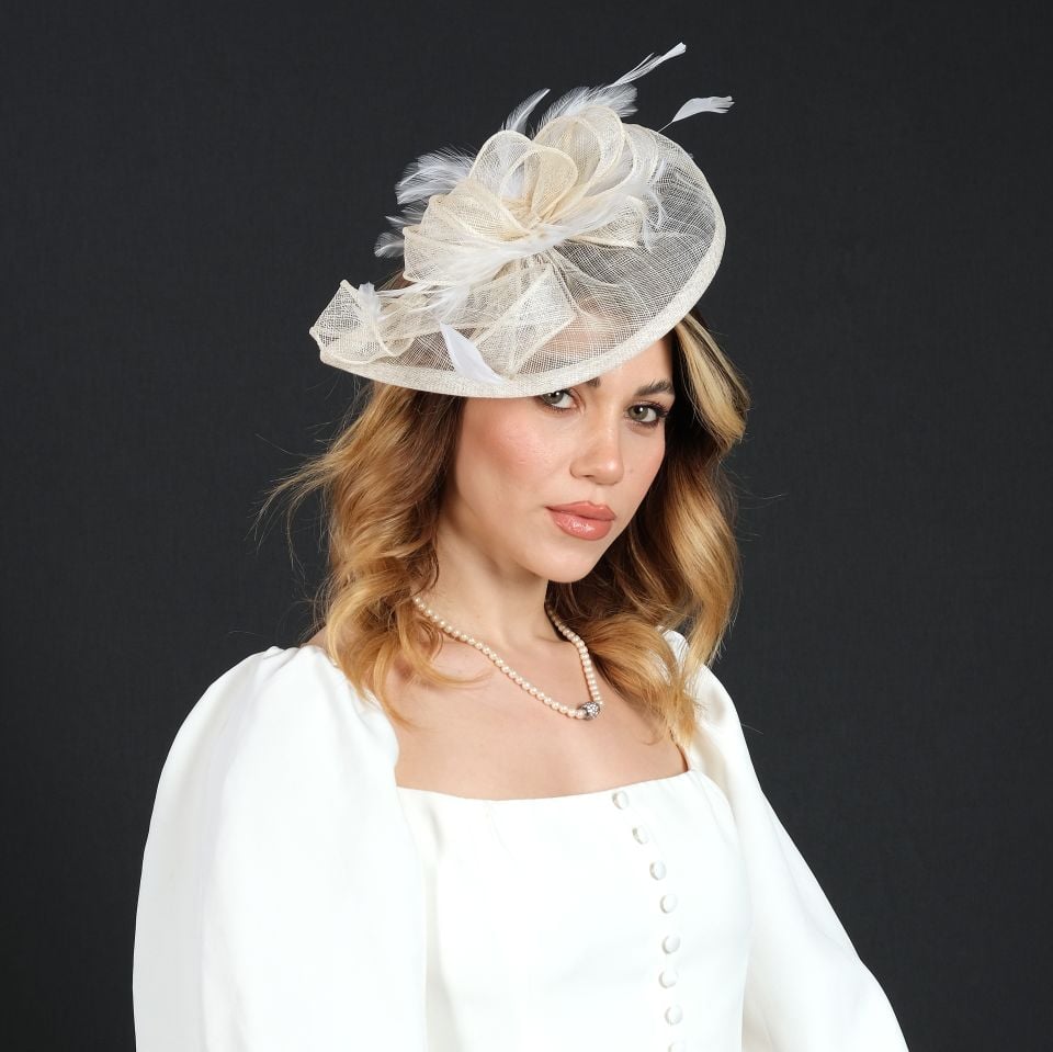 Carmen İnci Beyaz Renk Vualet 30 cm