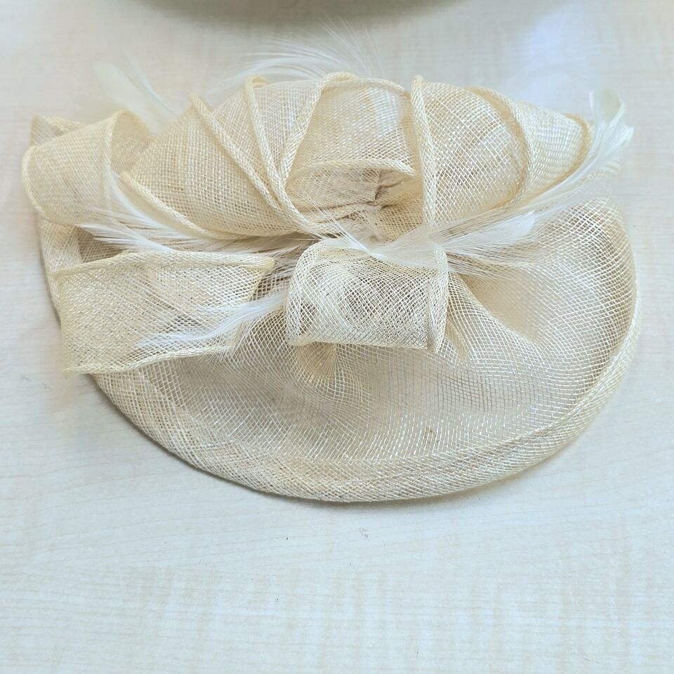 Carmen Krem Renk Vualet 30 cm