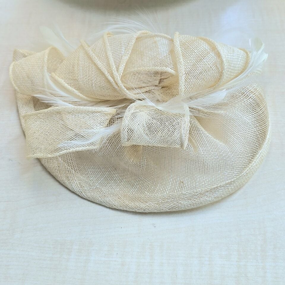 Carmen Krem Renk Vualet 30 cm