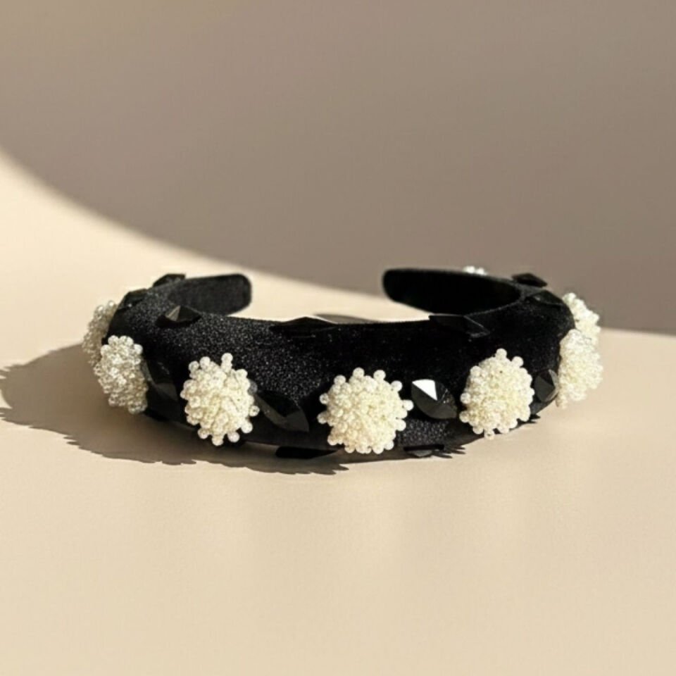 Mila Siyah Renk Taç