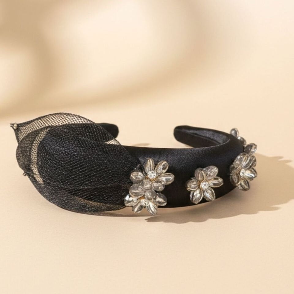 Mila Siyah Renk Taç