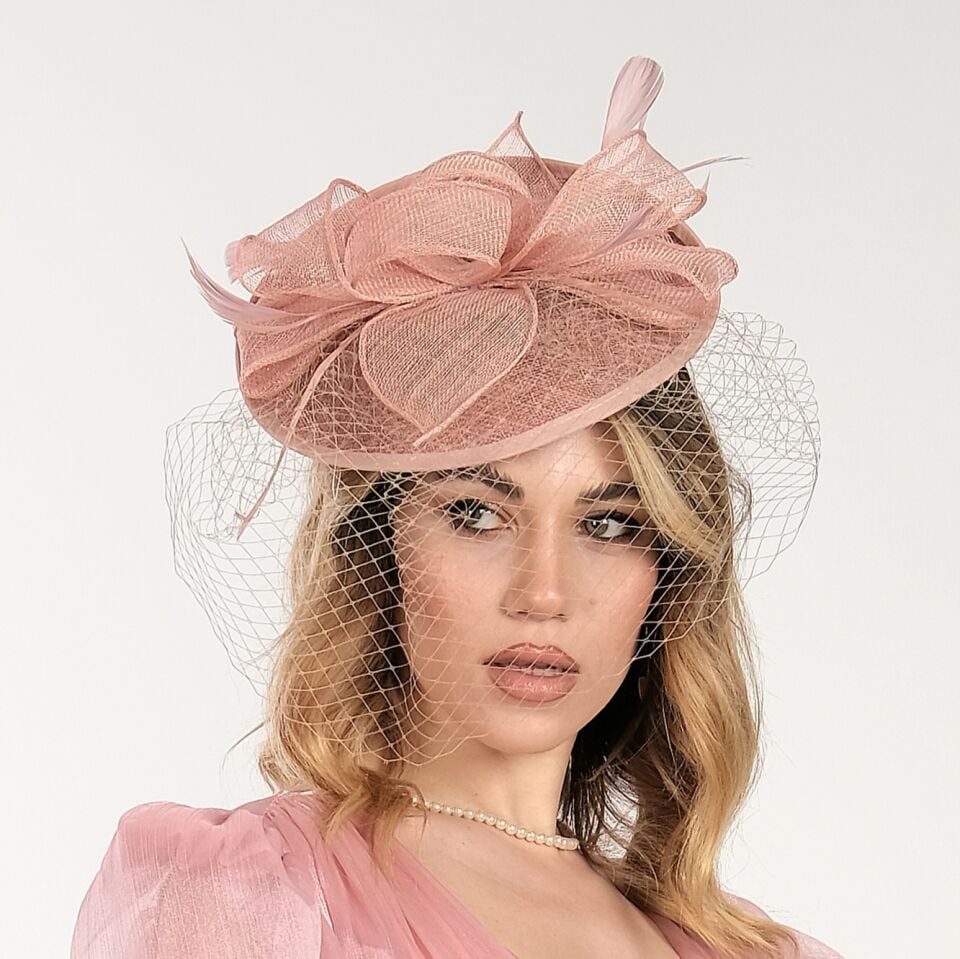 Dalida Pudra Renk Vualet Şapka 25 cm