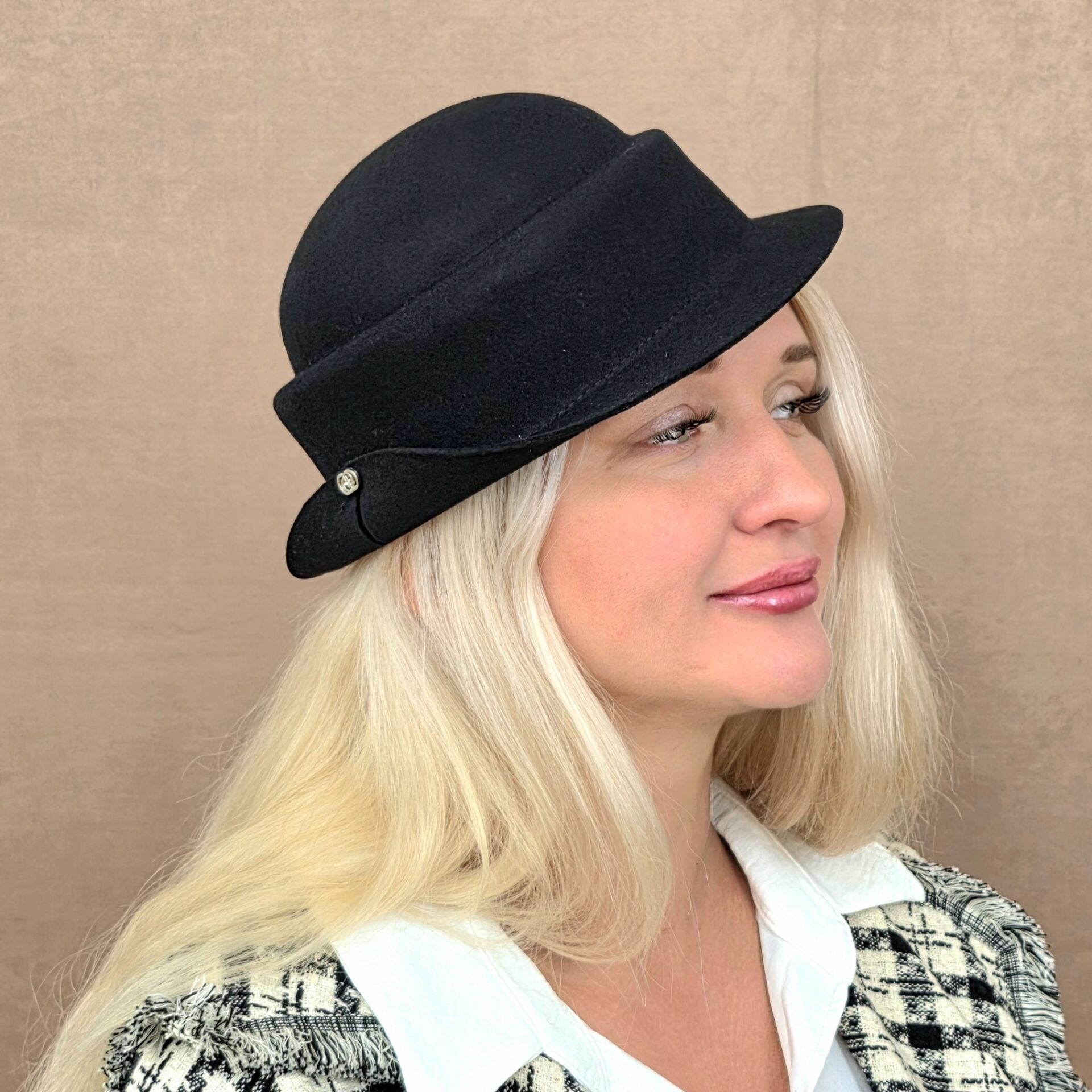 Camilla Siyah Renk Şapka