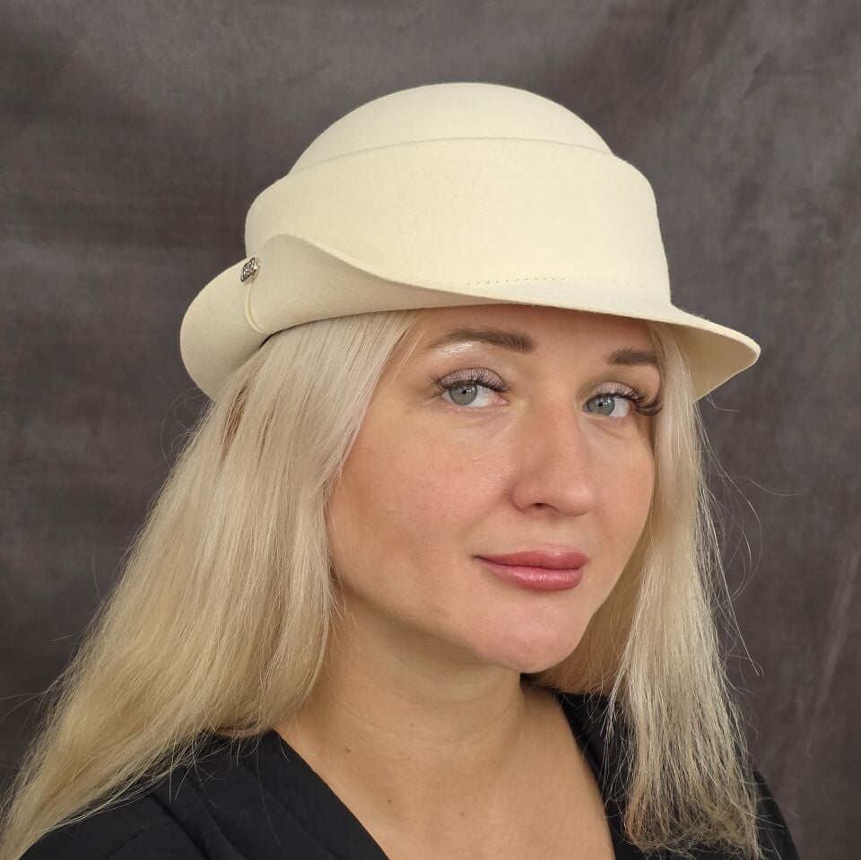 Camilla Krem Renk Şapka