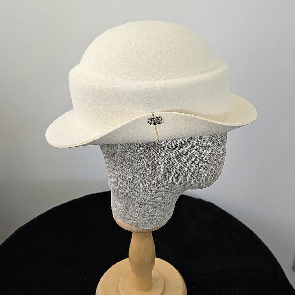 Camilla Krem Renk Şapka