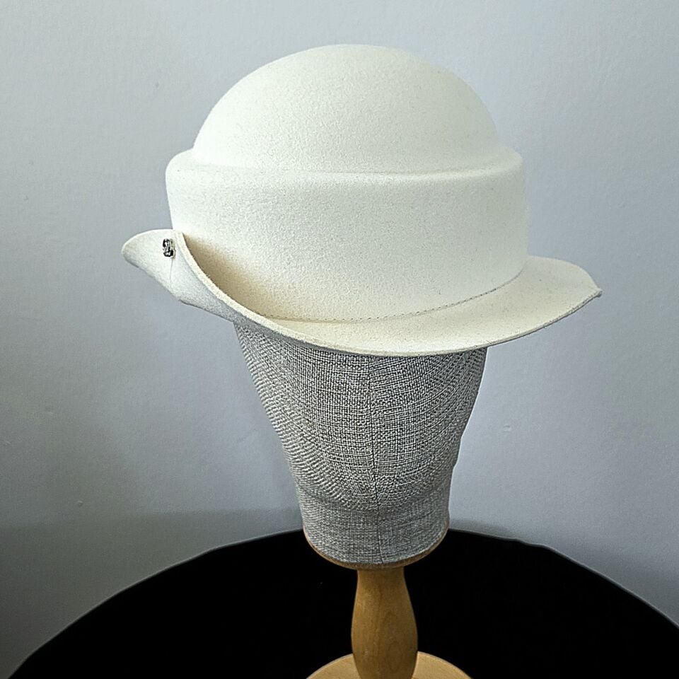 Camilla Krem Renk Şapka