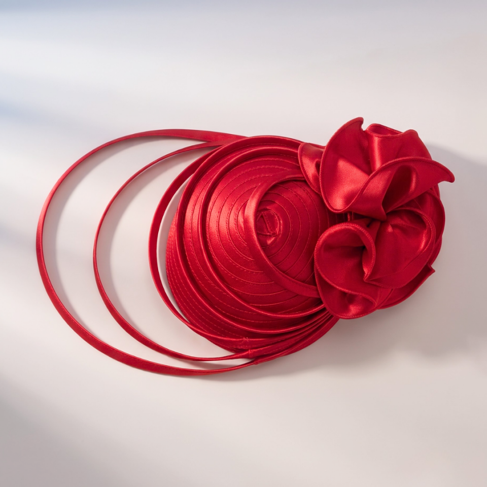 Anais Kırmızı Renk Vualet Kep 22 cm