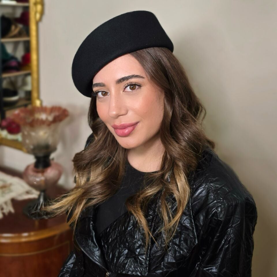 Astrid Siyah Renk Şapka 24 cm