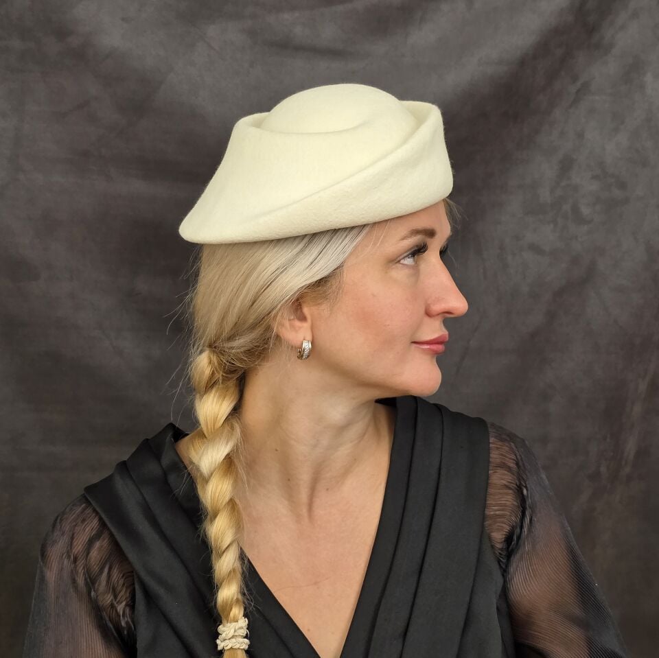 Astrid Krem Renk Şapka