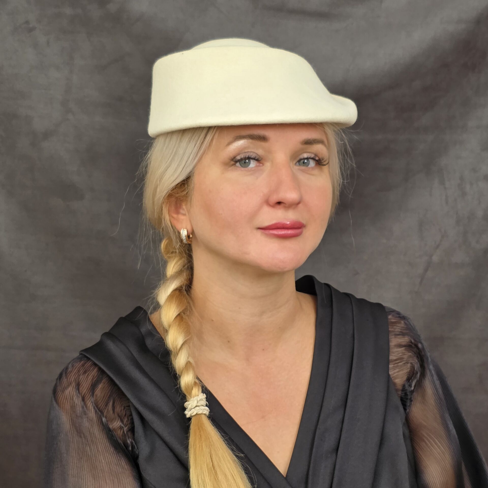 Astrid Krem Renk Şapka