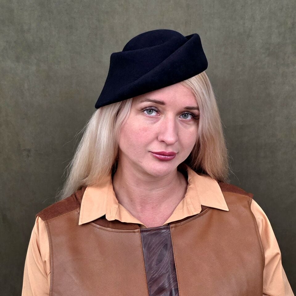 Astrid Lacivert Renk Şapka 24 cm