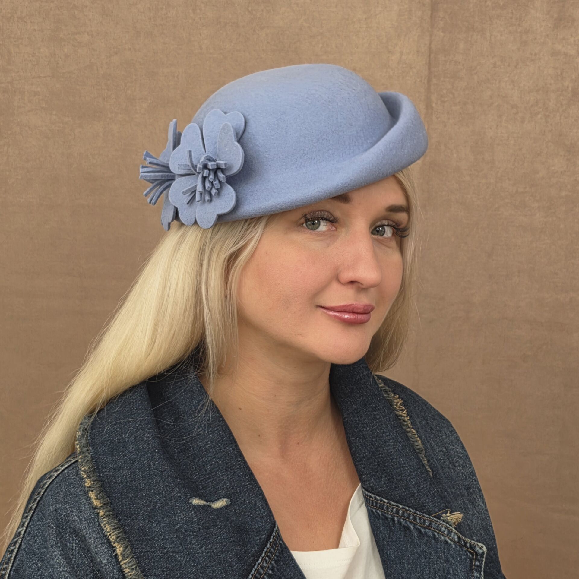 Chloe Buz Mavi Renk Çiçekli  Şapka