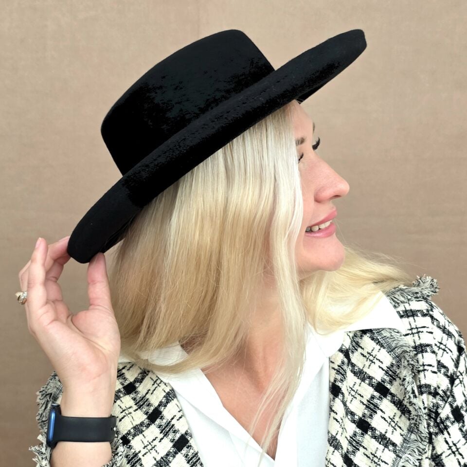 Valencia Siyah Renk Şapka 38 cm