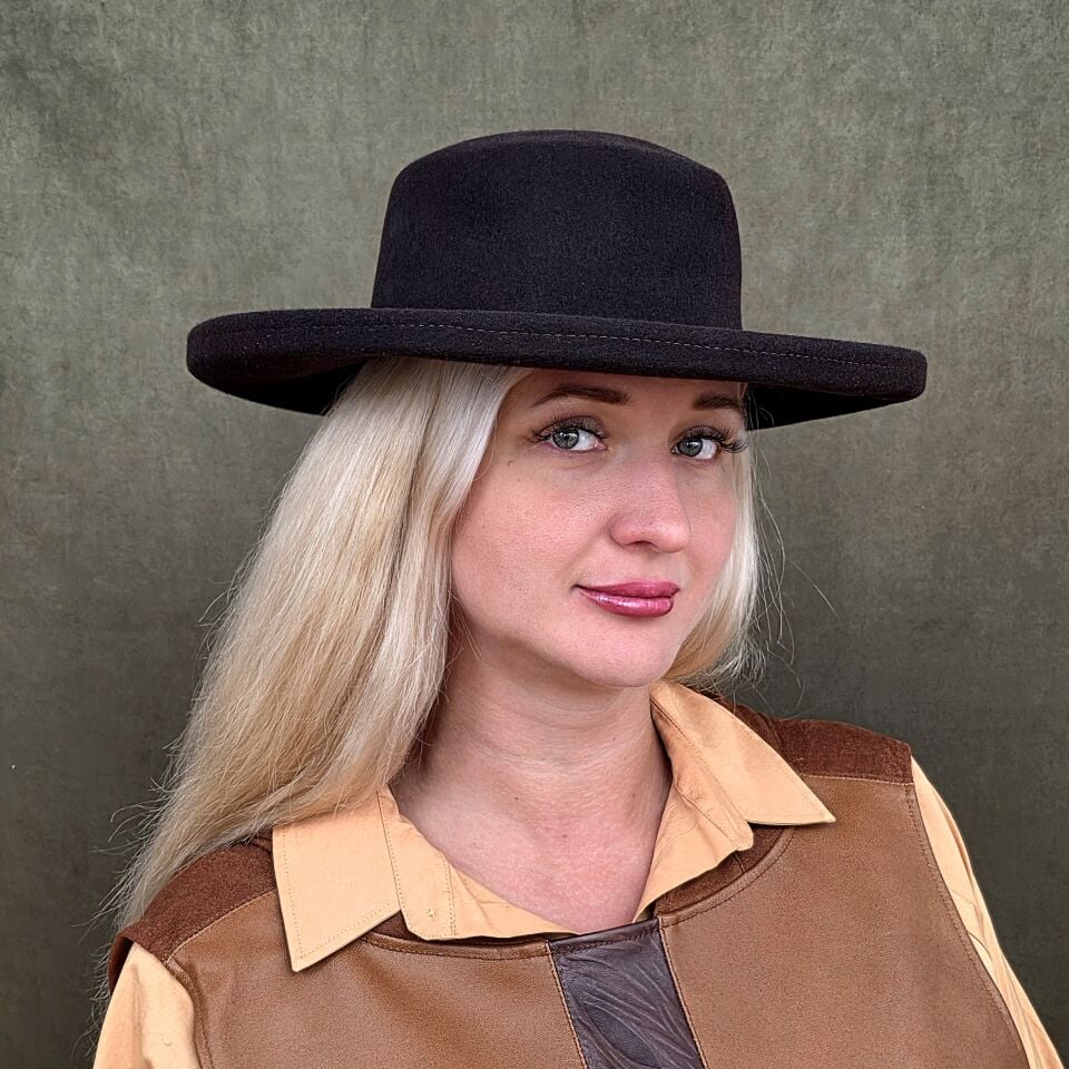 Valencia  Kahverengi Renk Şapka 38 cm