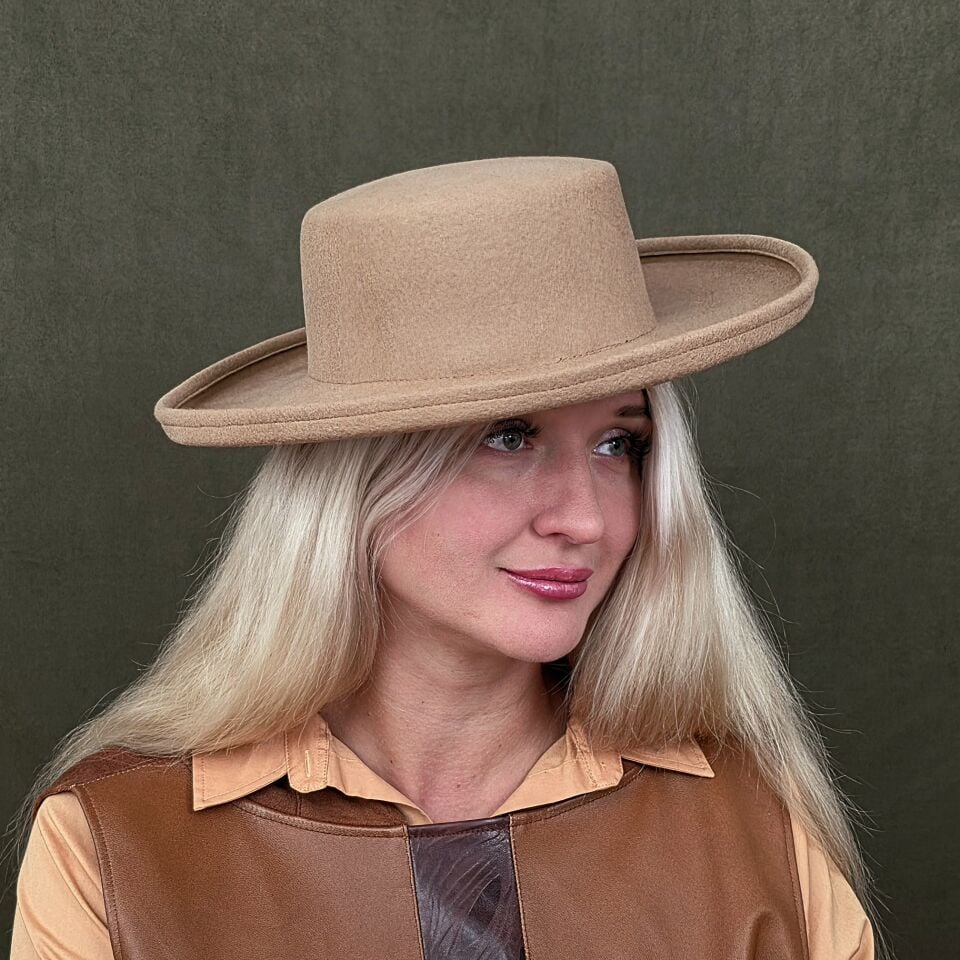 Valencia Camel Renk Şapka 38 cm