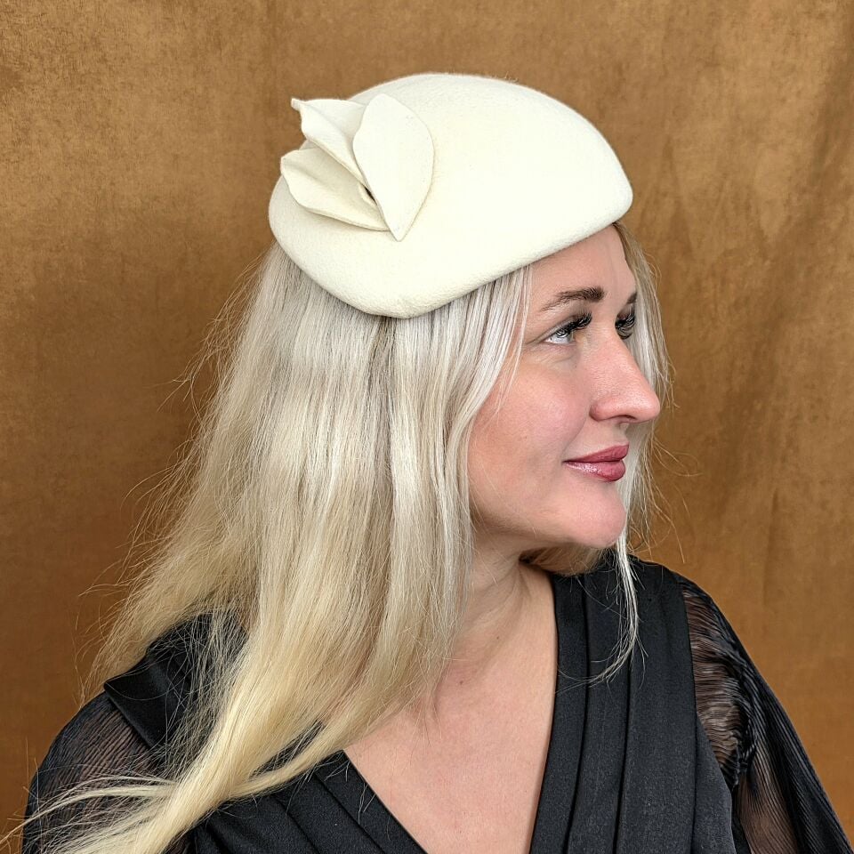 Laura Krem Renk Damla Model  Vualet Şapka