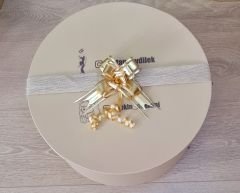 Yolanda Golden Bordo Renk Elegan  Şapka 45 cm Özel Kutulu