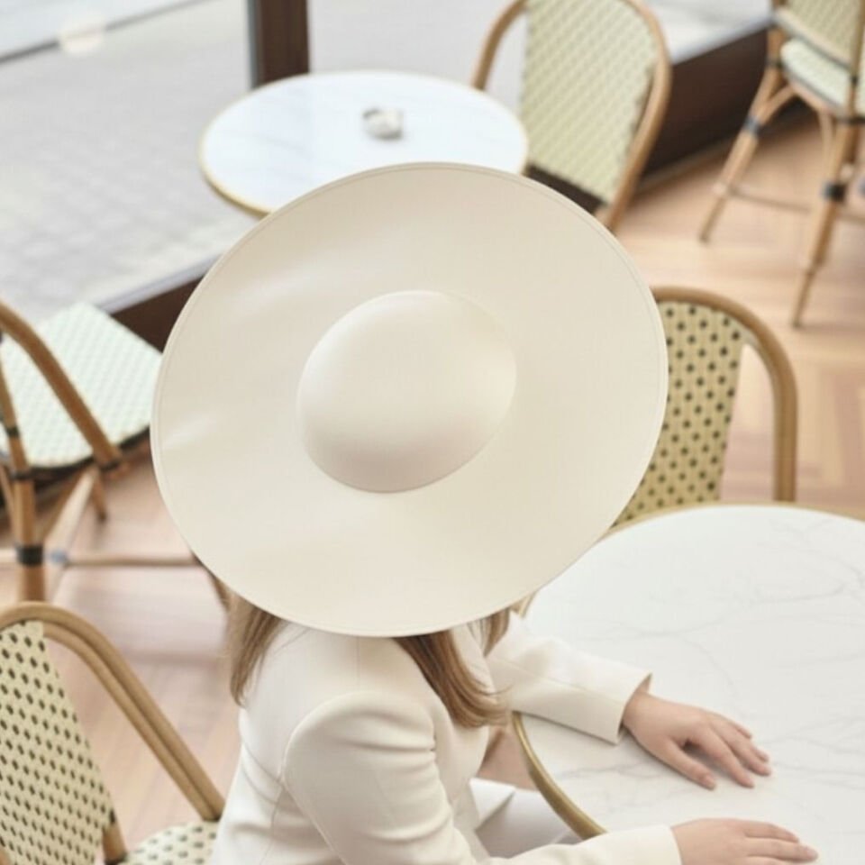 Holly Ekru Renk Vualet Şapka 40 cm