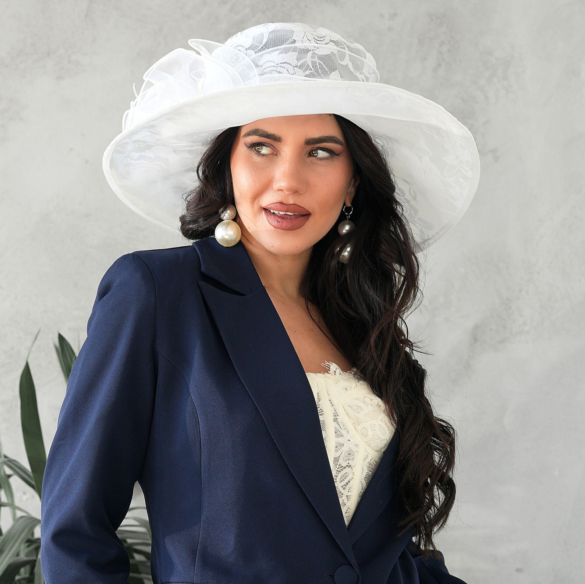 Anais Beyaz Renk Şapka 45 cm