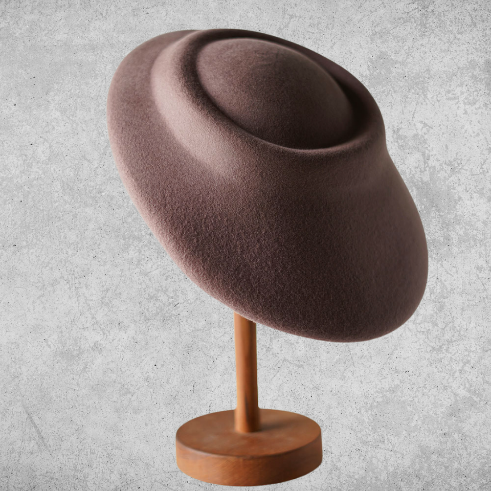 Astrid Mocha Sütlü  Kahverengi Renk Şapka 30 cm
