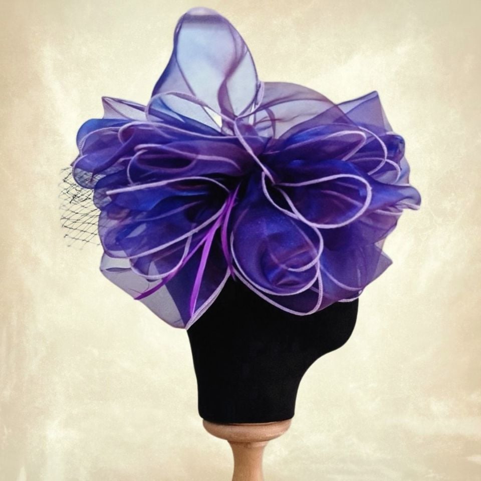 Carol Mor Renk Alternatifli Elegan  Şapka 45 cm Özel Şapka Kutulu
