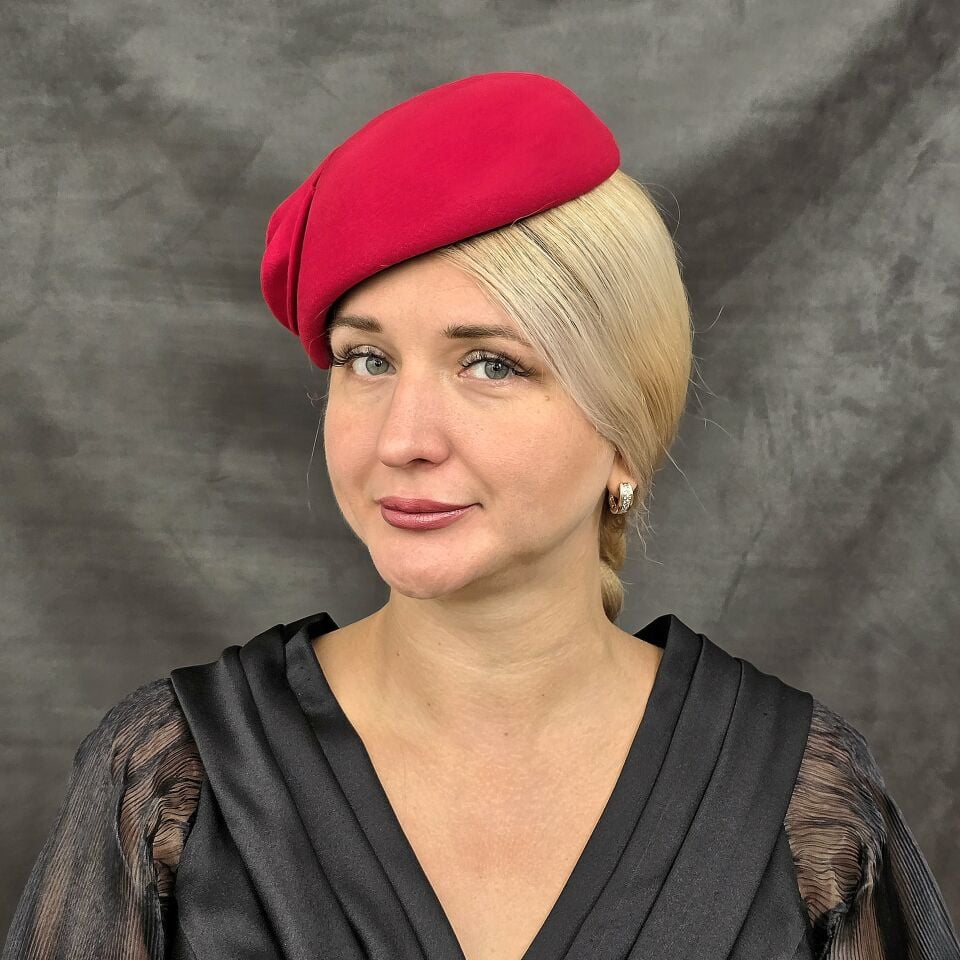 Laura Kırmızı Renk Damla Model Vualet  Şapka