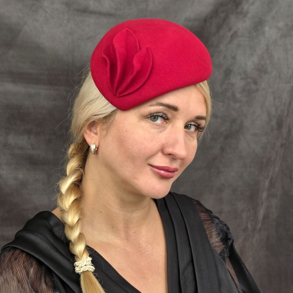 Laura Kırmızı Renk Damla Model Vualet Şapka