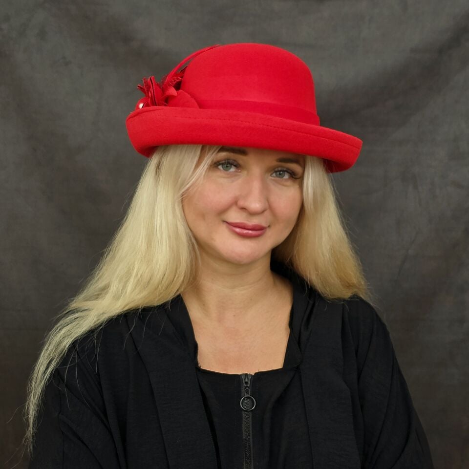 Carol Kırmızı Renk  Şapka