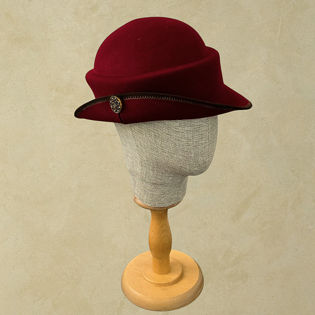 Camilla Bordo Renk Biyeli Şapka