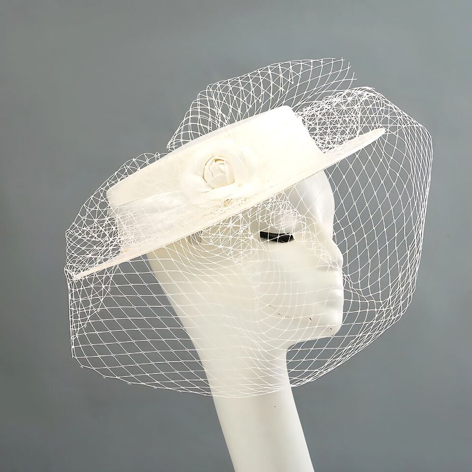 Audra  Beyaz  Renk Vualet Şapka