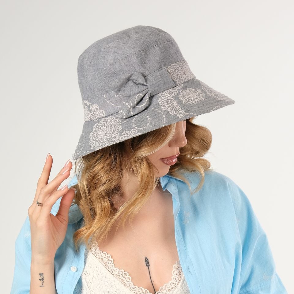 Chloe Gri Renk Şapka 33 cm