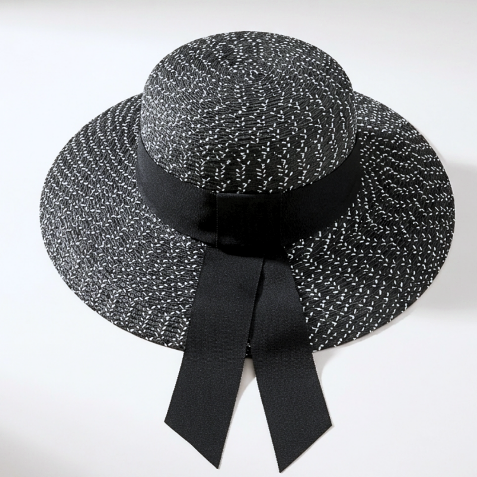 Hepburn Siyah Beyaz Şapka 38 cm