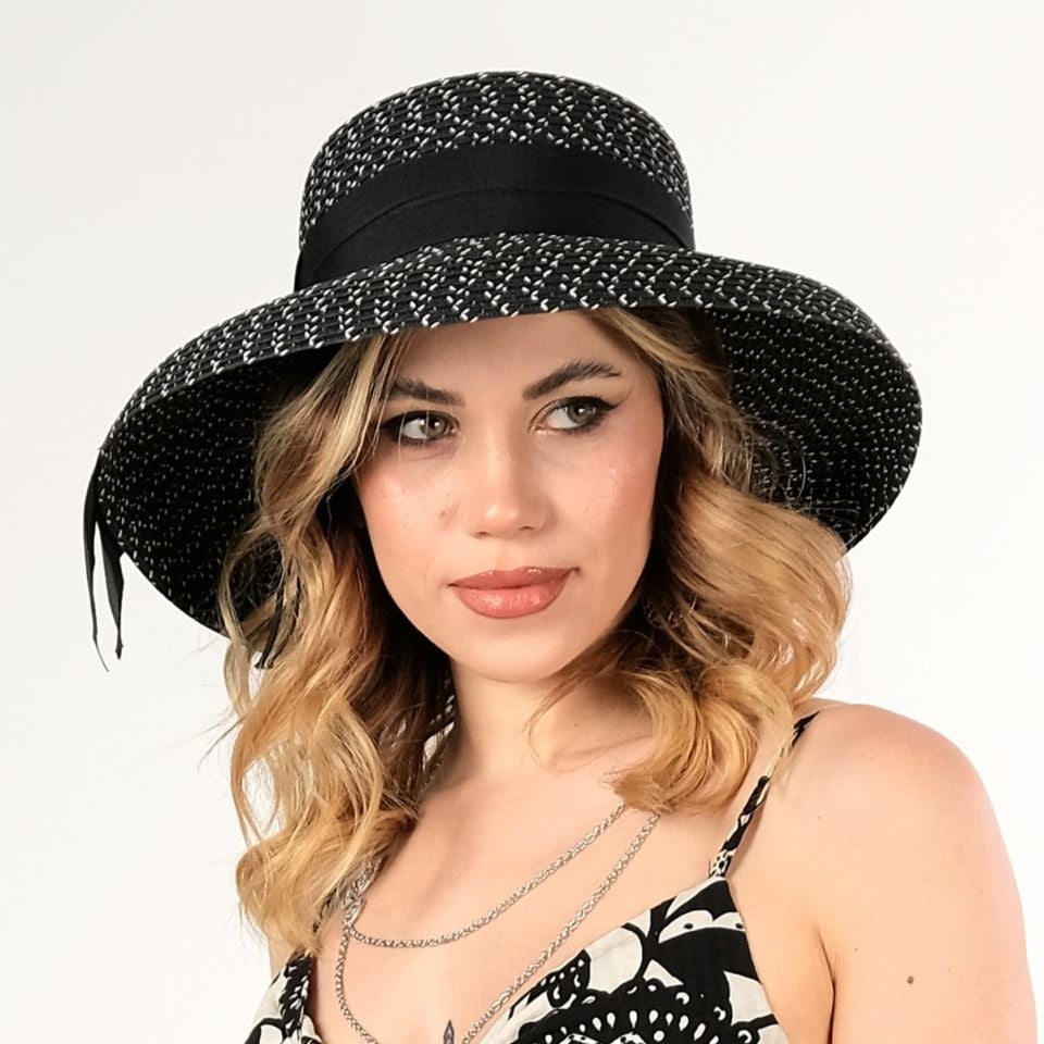 Hepburn Siyah Beyaz Şapka 38 cm