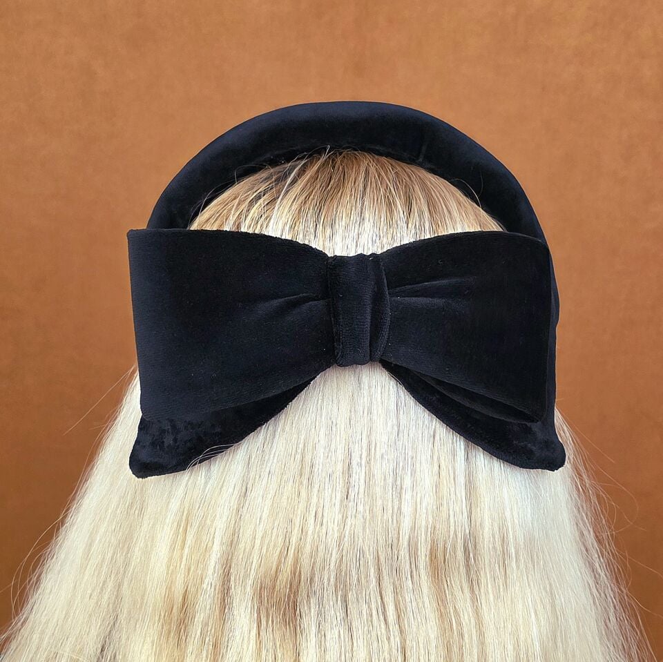 Sarah Siyah Renk Vualet Taç