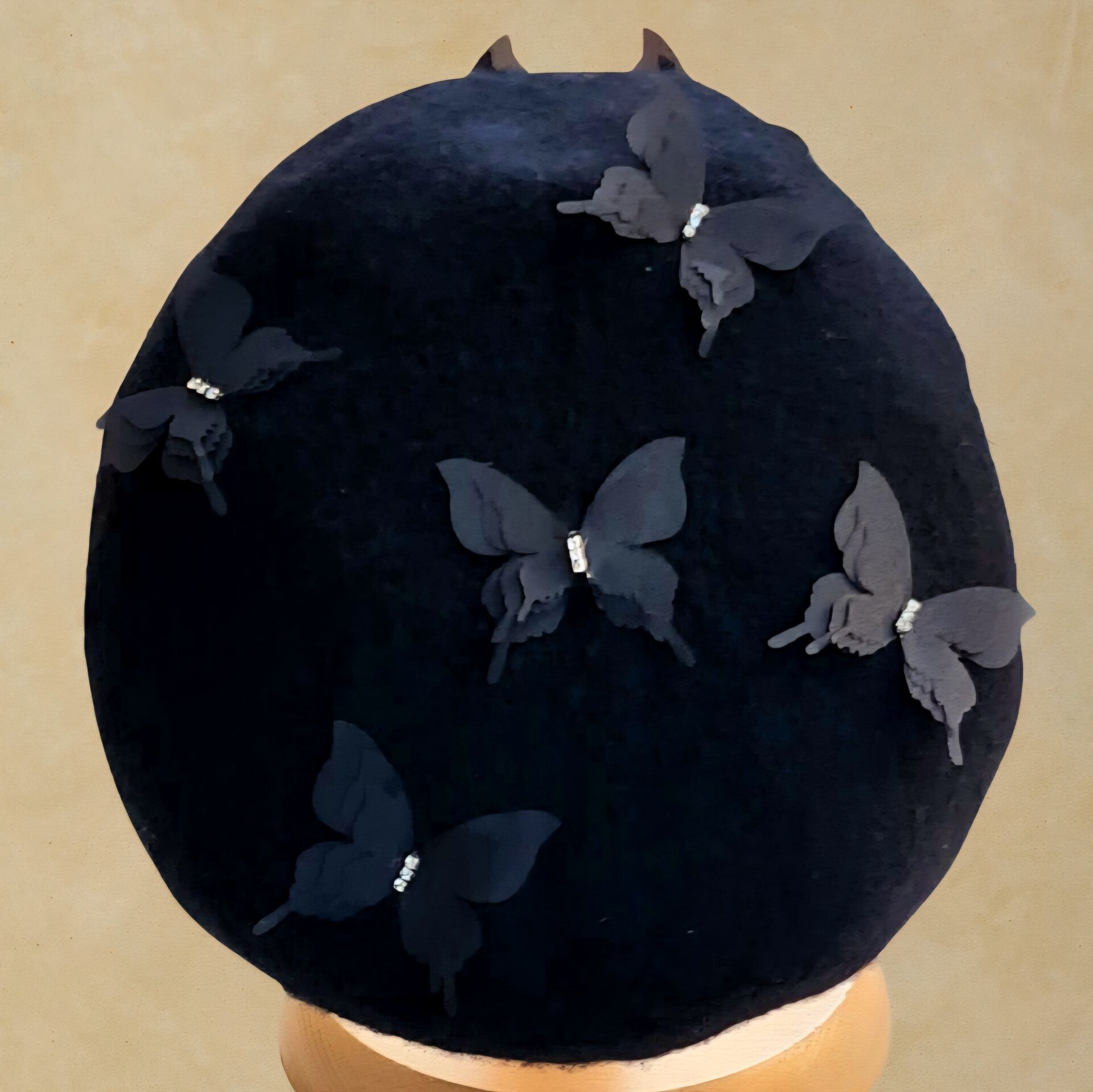 Amata Siyah Renk Ressam Bere Yetişkin Boy