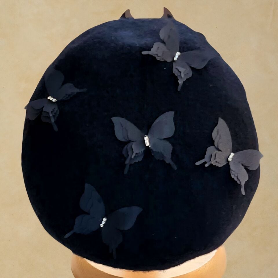 Amata Siyah Renk Ressam Bere Yetişkin Boy