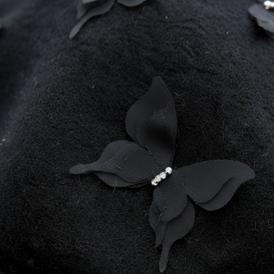 Amata Siyah Renk Ressam Bere Yetişkin Boy