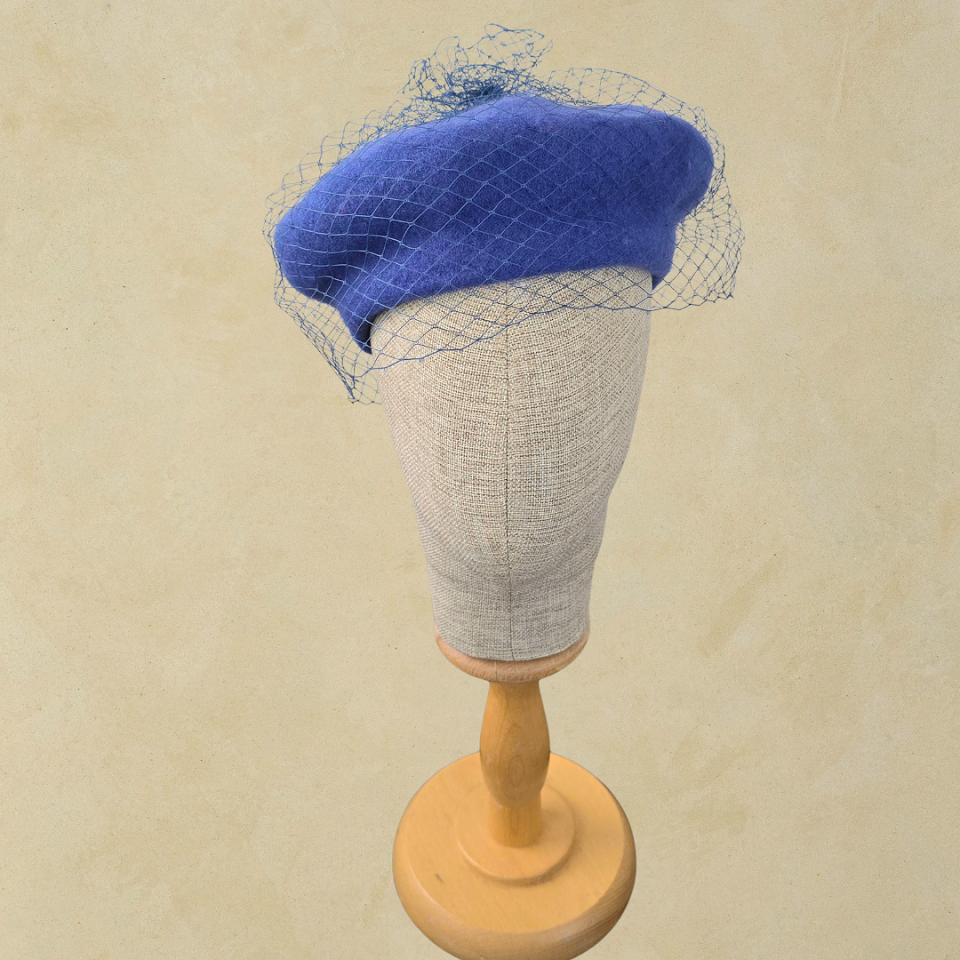 Amata Denim Mavi  Renk Ressam Bere Yetişkin Boy