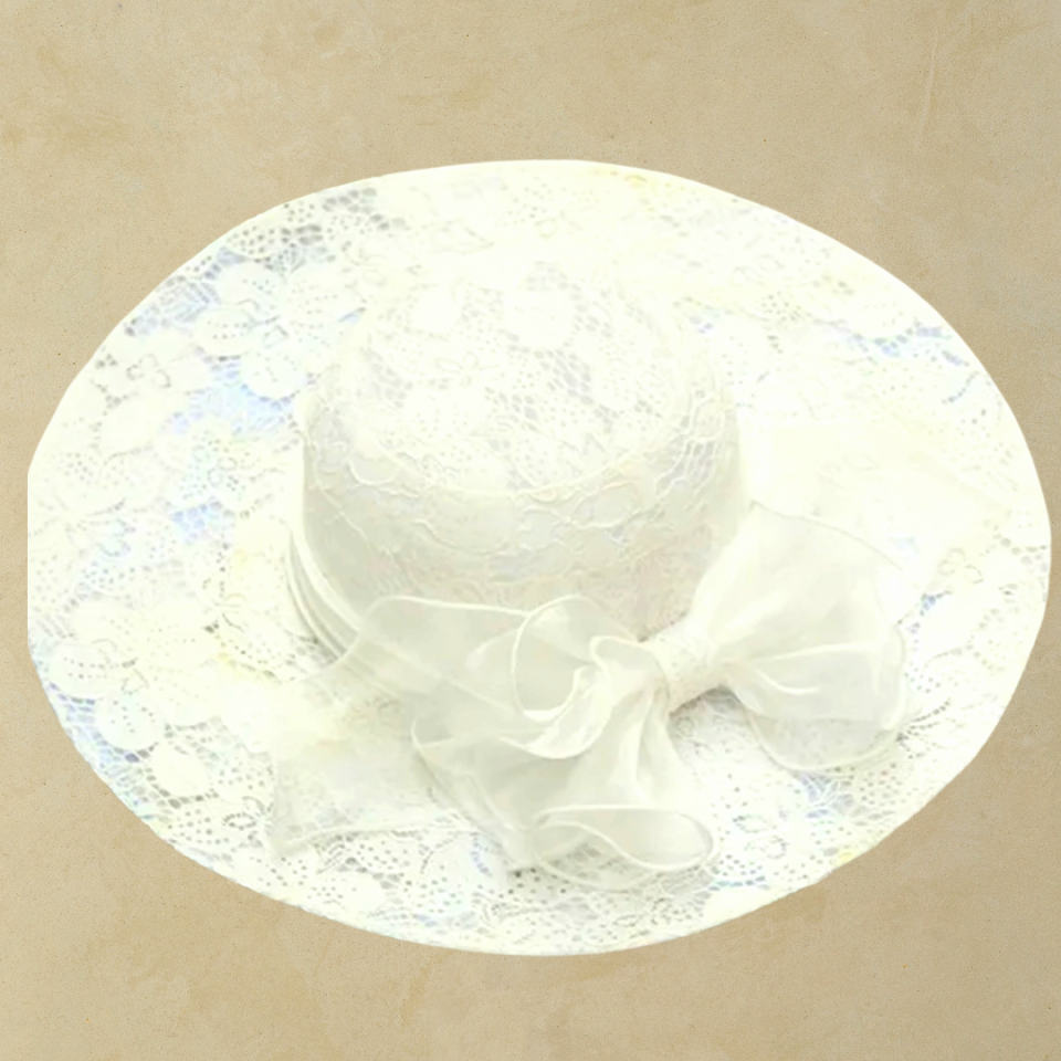 Jolie Ekru Renk Çiçek Desenli Şapka 42 cm