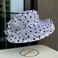 Agatha Beyaz Renk Şapka 42 cm