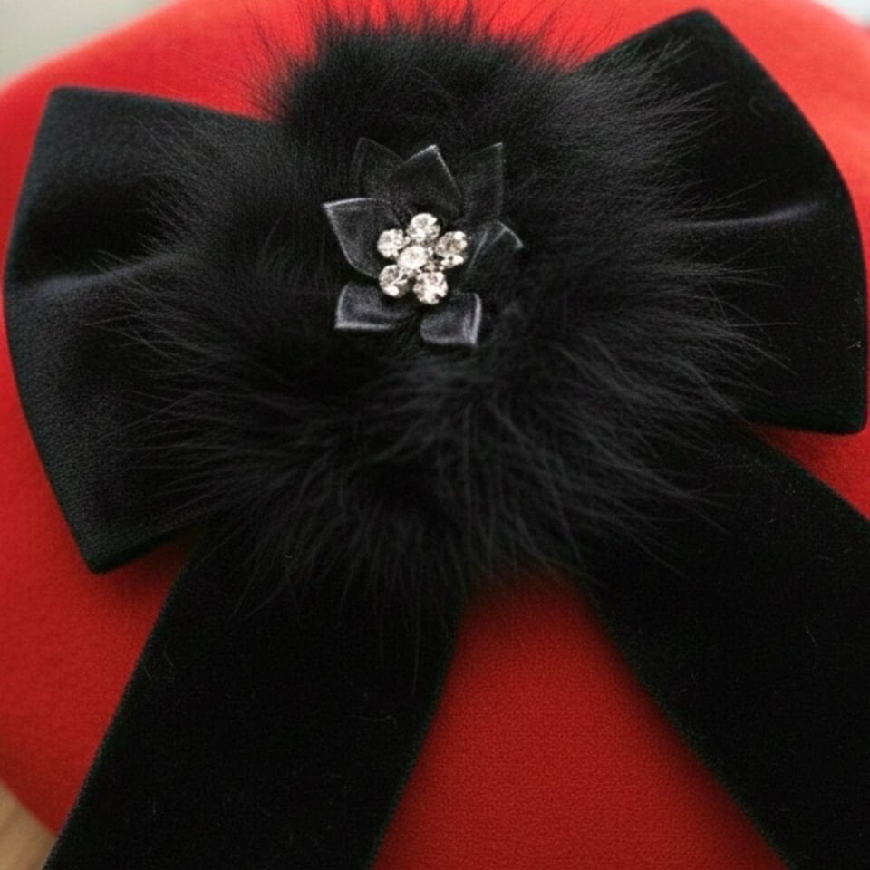 Amata Kırmızı Renk Ressam Bere Yetişkin Boy