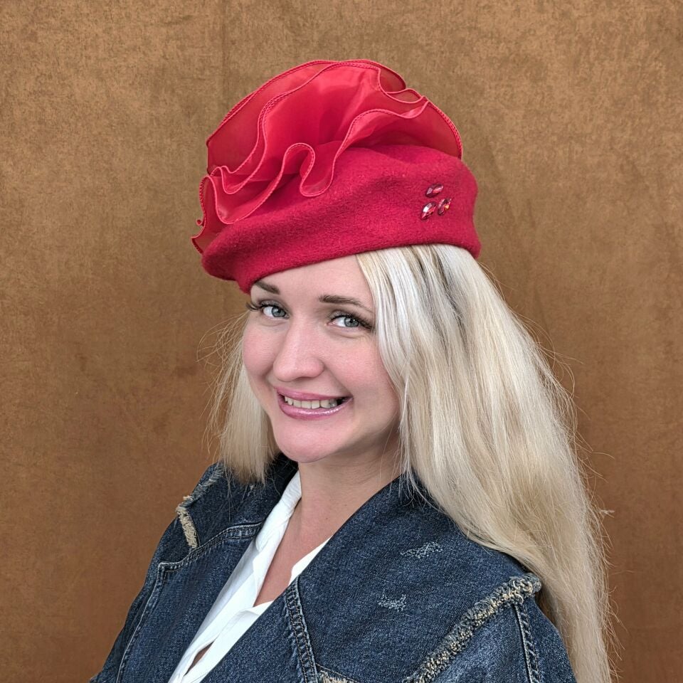 Amata Kırmızı Renk Ressam Bere Yetişkin Boy