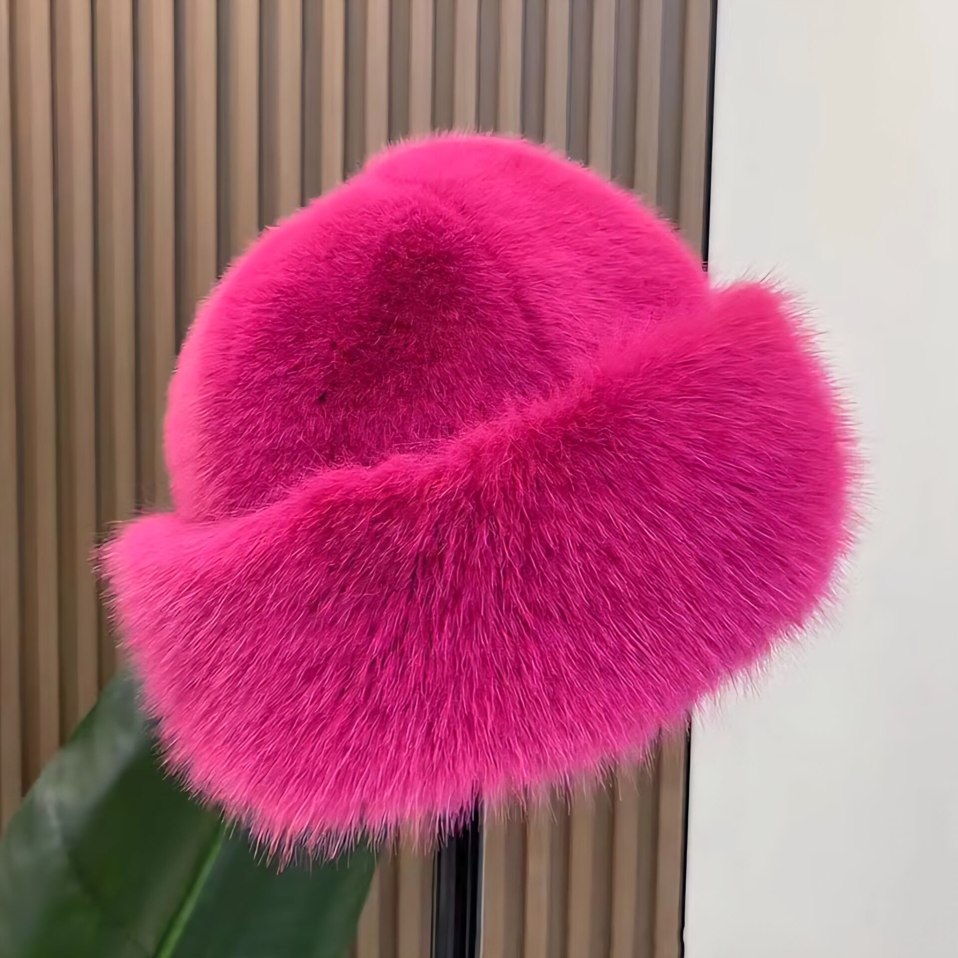 Anna Fuşya Pembe Peluş Şapka