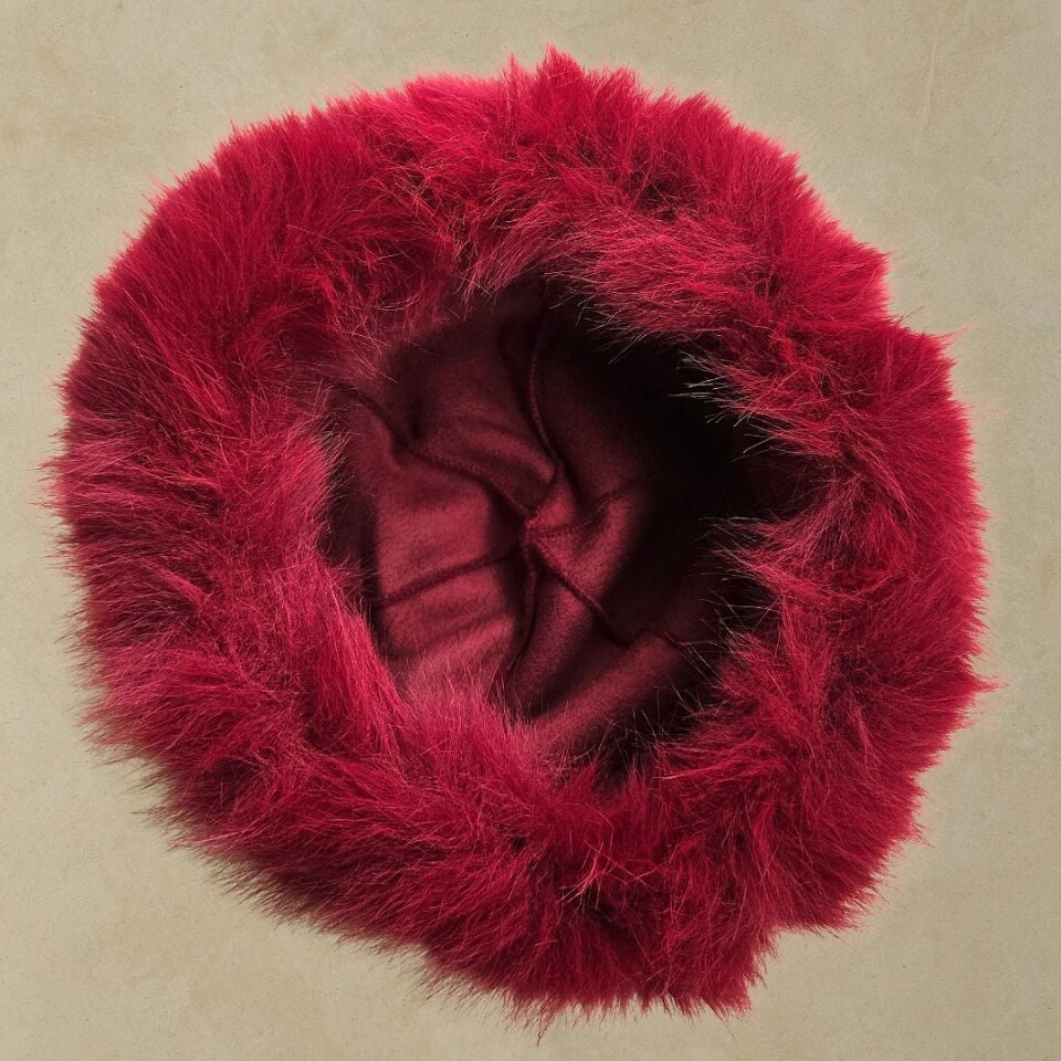 Anna Bordo Kırmızı Renk Peluş Şapka