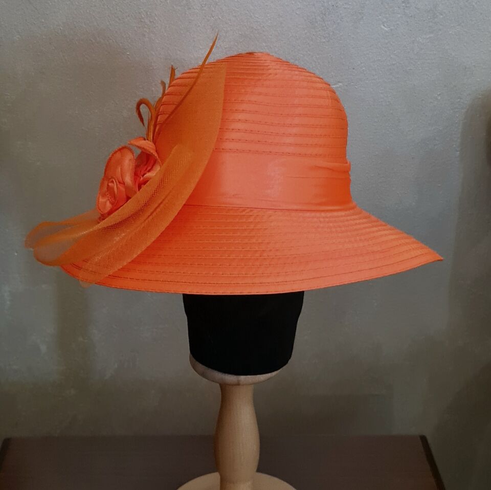 Margaret Turuncu Renk Şapka 35 cm